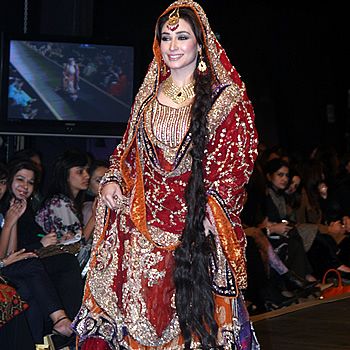 Captivating brides in Pakistani bridal dress